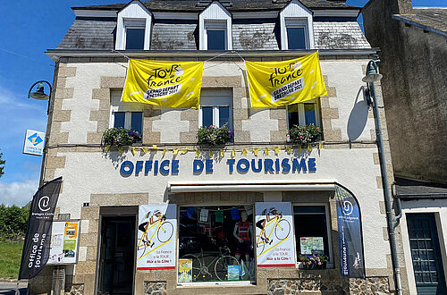 Façade de l’office de tourisme de Guerlédan, à Mûr-de-Bretagne
