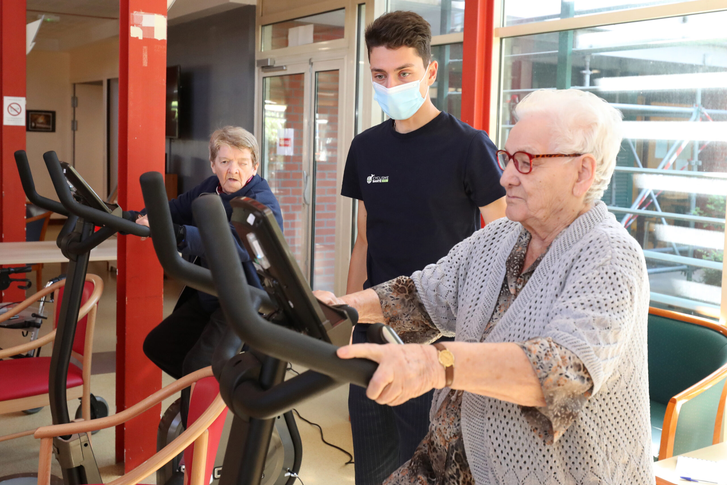 Participants à une séance de cyclisme santé